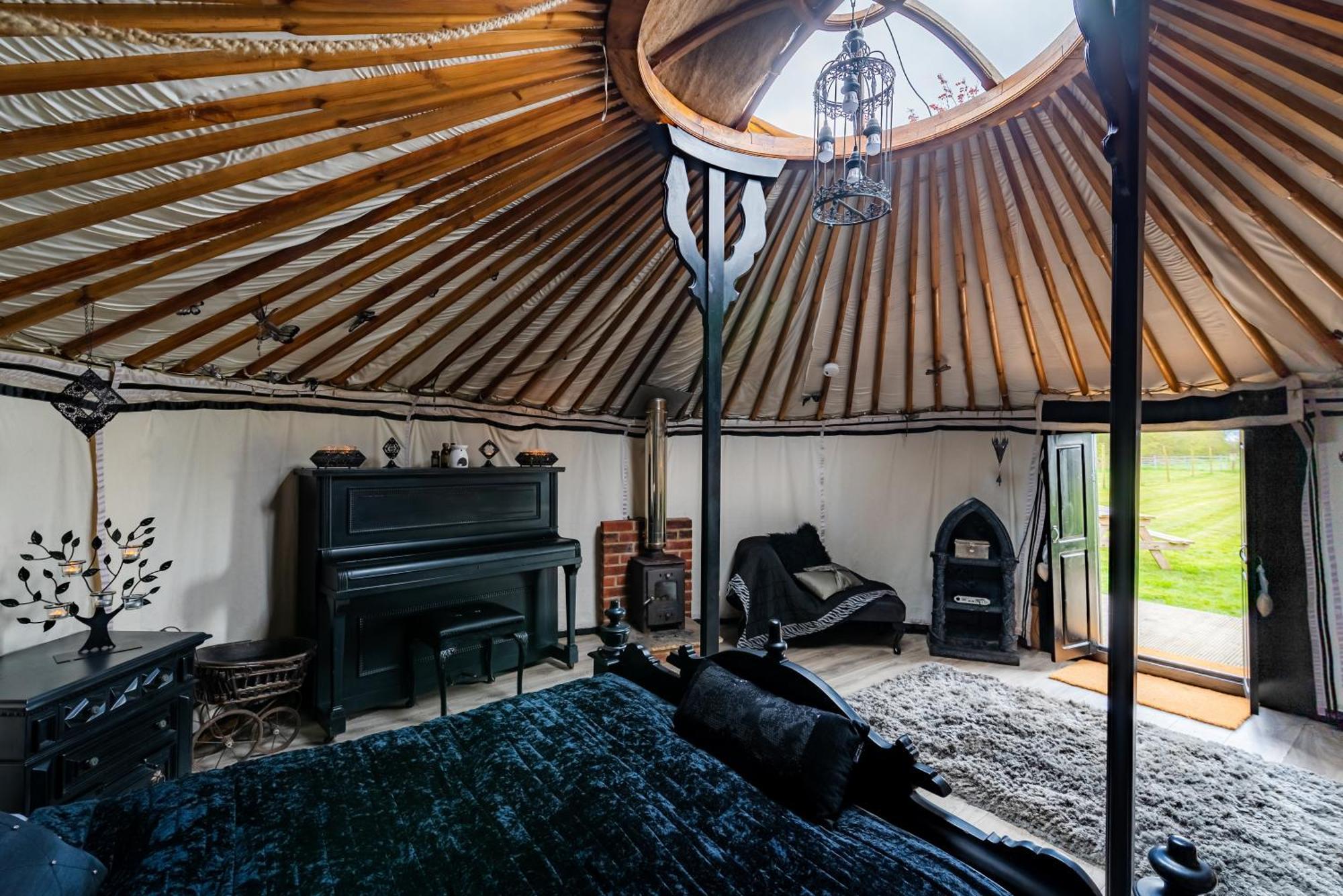 Lincoln Yurts Hotel Exterior foto